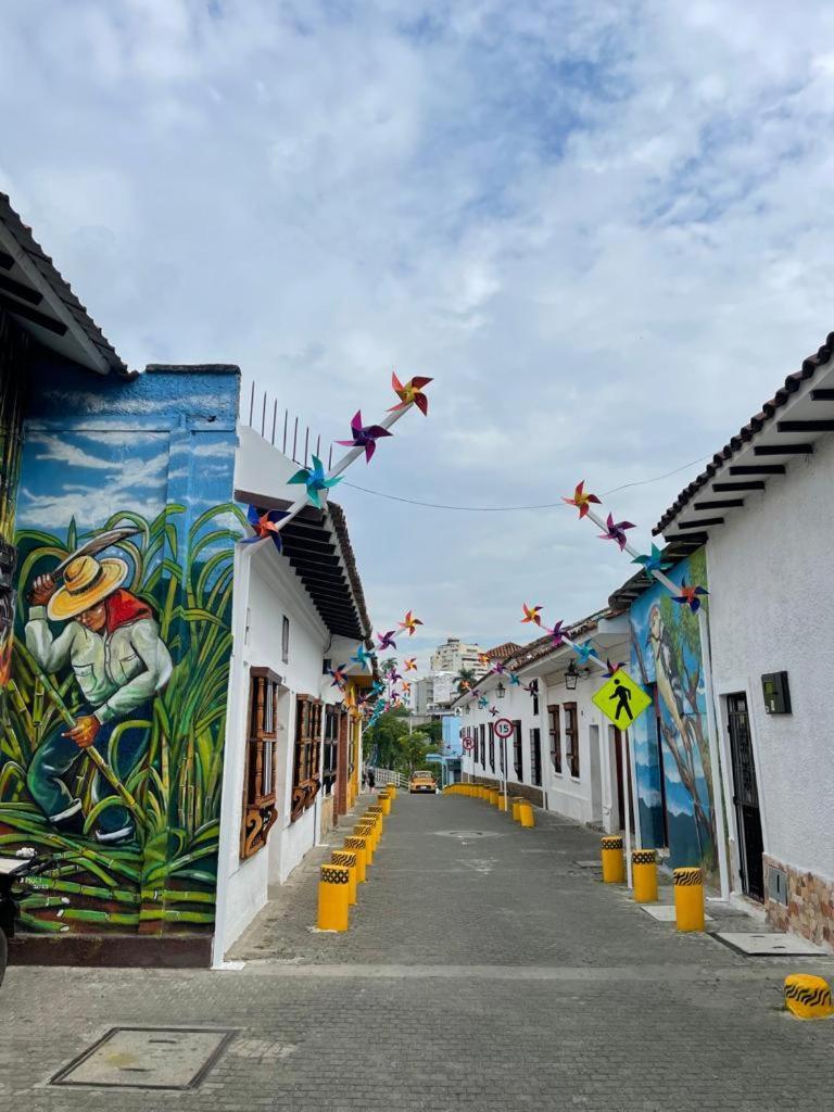 Hostal Chontaduro Casa Colonial En Pleno Centro Historico De Cali- Se Alquila La Casa Entera Para 12 O 13 Personas O Por Habitaciones Екстер'єр фото