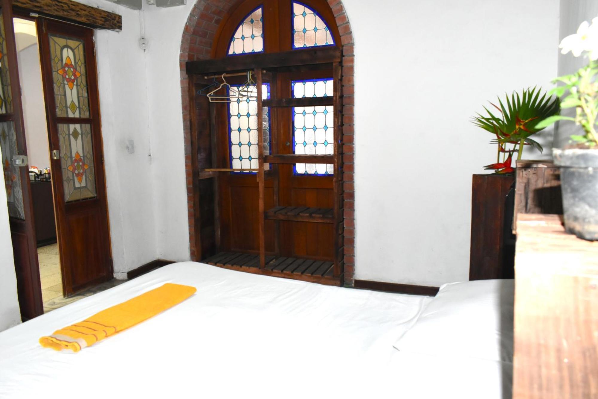 Hostal Chontaduro Casa Colonial En Pleno Centro Historico De Cali- Se Alquila La Casa Entera Para 12 O 13 Personas O Por Habitaciones Екстер'єр фото