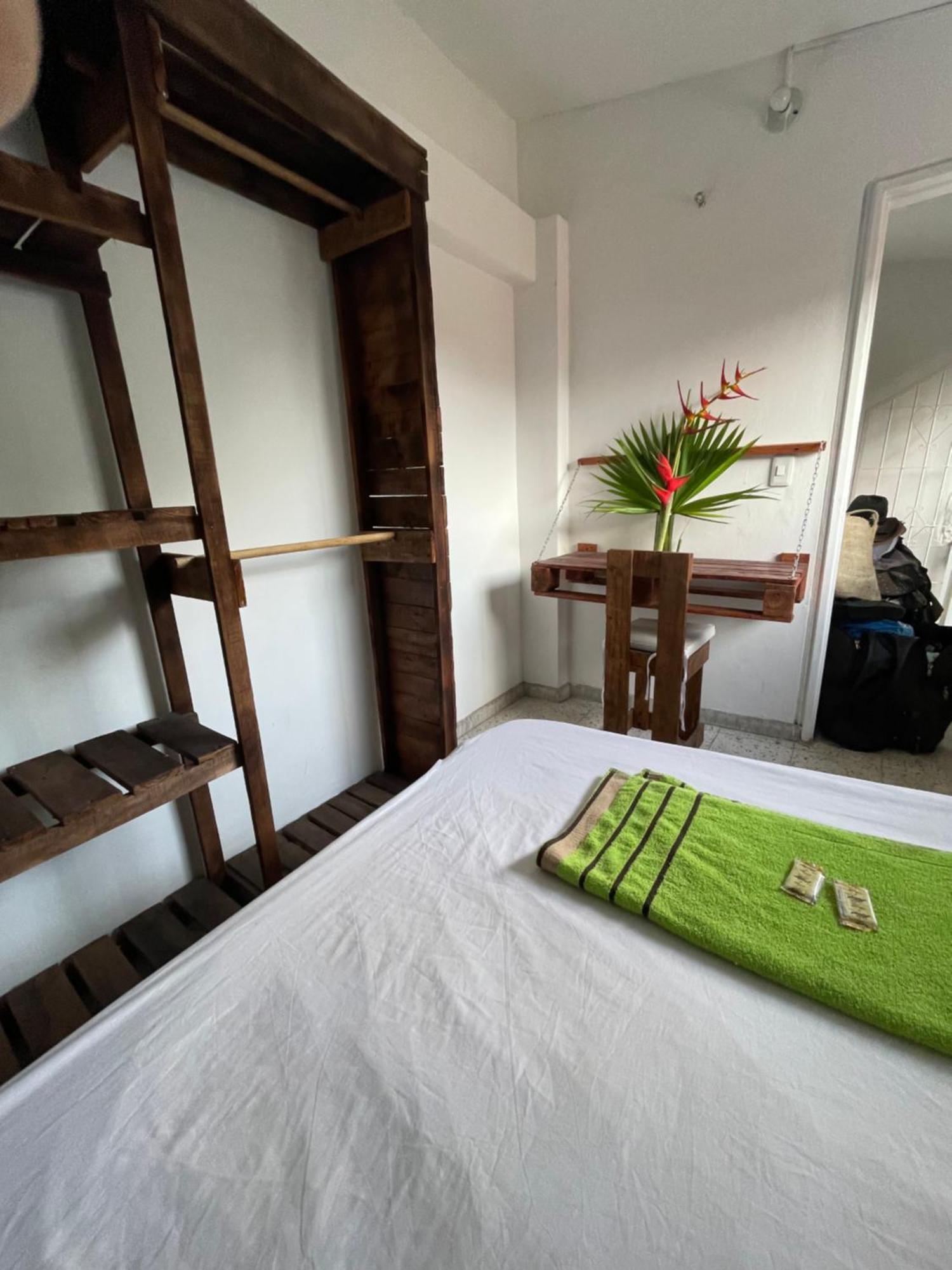 Hostal Chontaduro Casa Colonial En Pleno Centro Historico De Cali- Se Alquila La Casa Entera Para 12 O 13 Personas O Por Habitaciones Екстер'єр фото