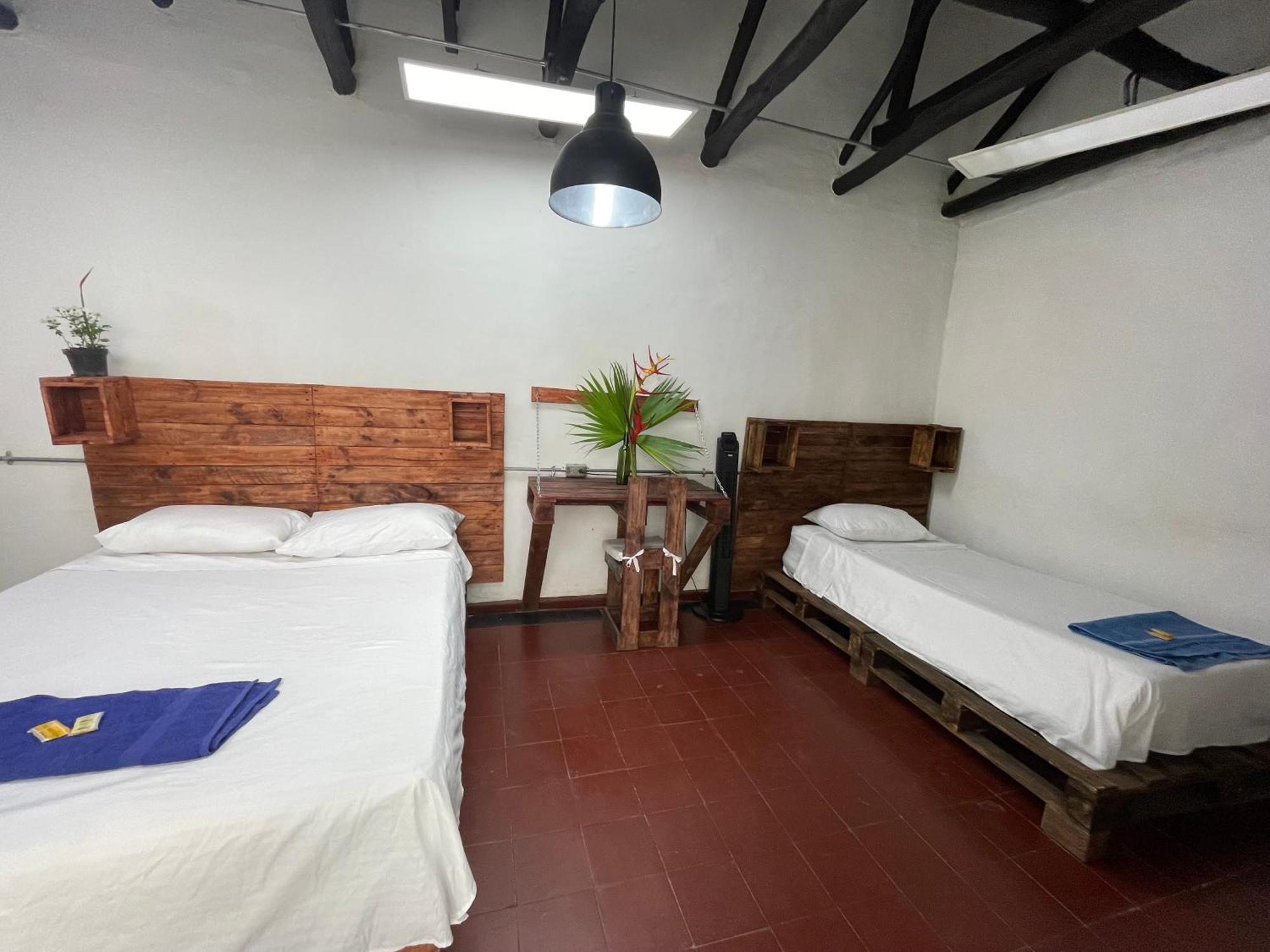 Hostal Chontaduro Casa Colonial En Pleno Centro Historico De Cali- Se Alquila La Casa Entera Para 12 O 13 Personas O Por Habitaciones Екстер'єр фото