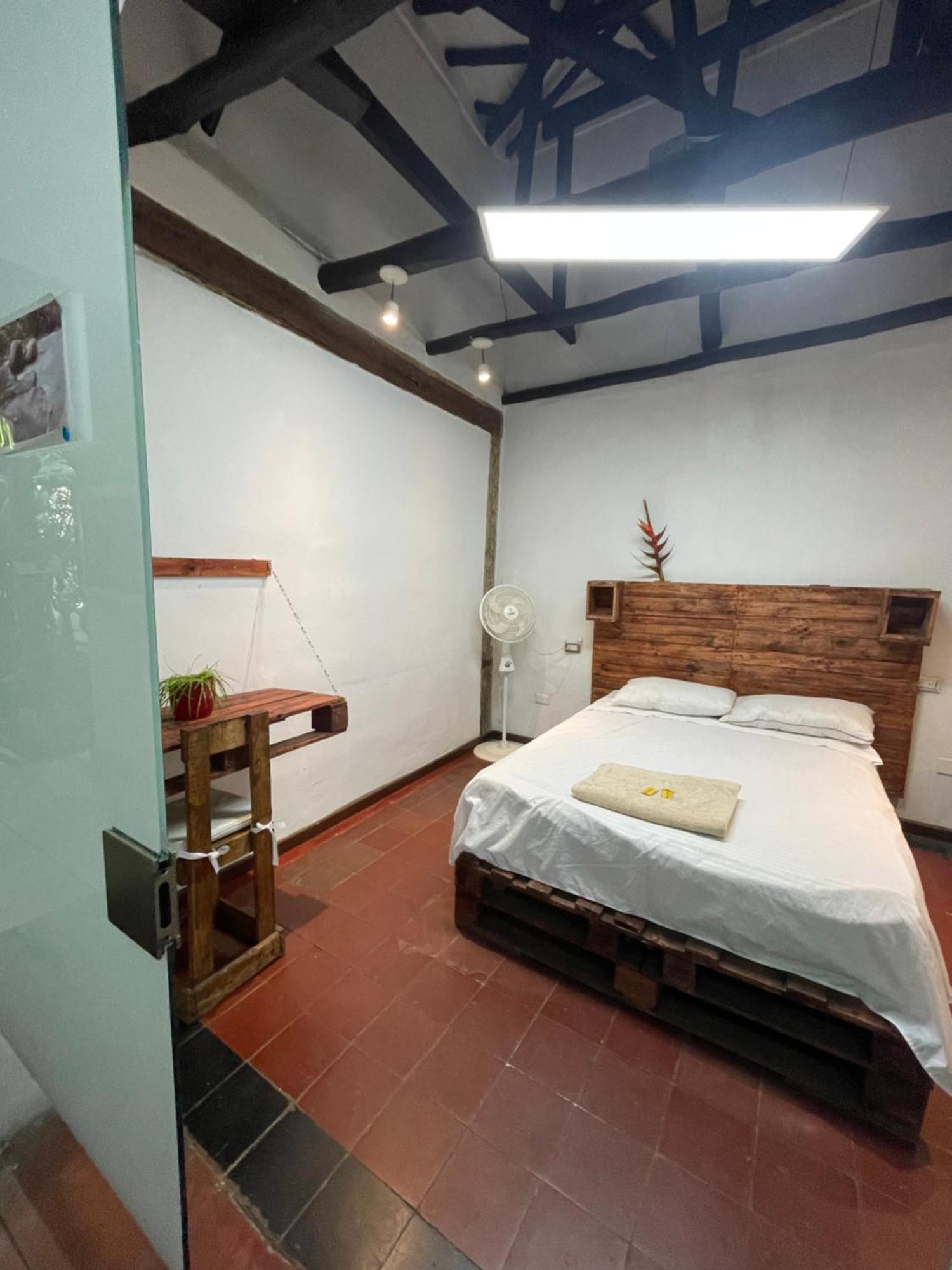 Hostal Chontaduro Casa Colonial En Pleno Centro Historico De Cali- Se Alquila La Casa Entera Para 12 O 13 Personas O Por Habitaciones Екстер'єр фото